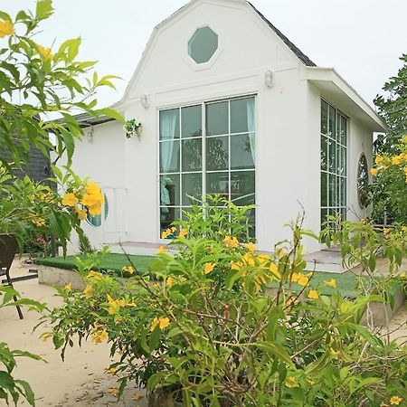 บ้านพักตากอากาศขนาดเล็ก ห่างชายหาดบางเก่า 800 เมตร #Cottage Ban Bo Yai Buitenkant foto