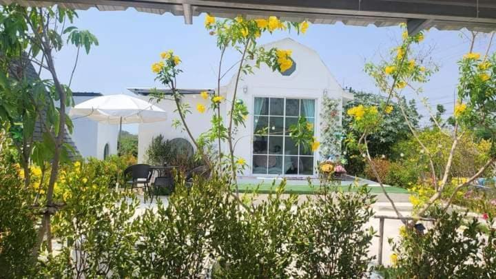 บ้านพักตากอากาศขนาดเล็ก ห่างชายหาดบางเก่า 800 เมตร #Cottage Ban Bo Yai Buitenkant foto