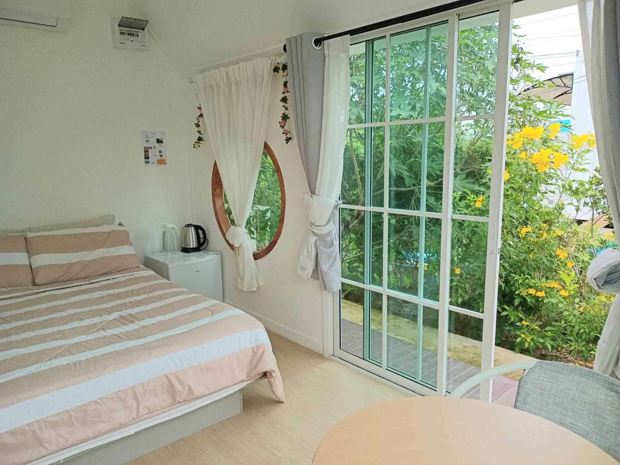 บ้านพักตากอากาศขนาดเล็ก ห่างชายหาดบางเก่า 800 เมตร #Cottage Ban Bo Yai Buitenkant foto