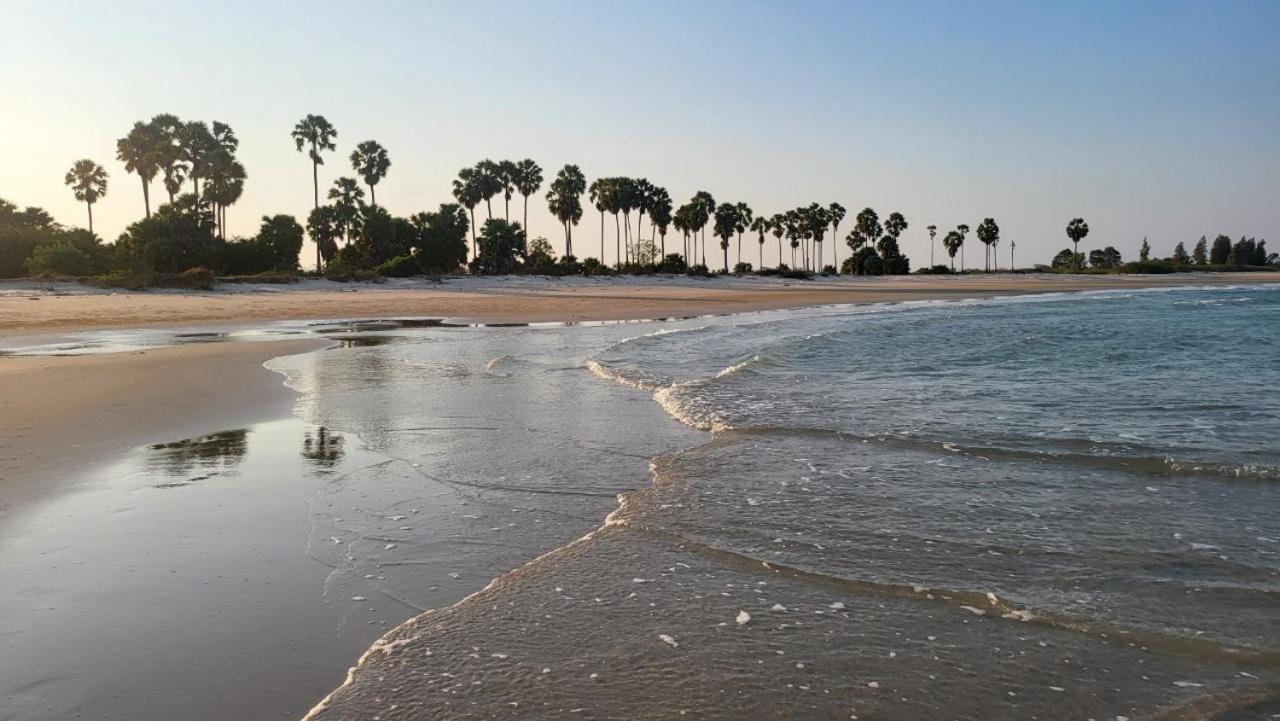 บ้านพักตากอากาศขนาดเล็ก ห่างชายหาดบางเก่า 800 เมตร #Cottage Ban Bo Yai Buitenkant foto